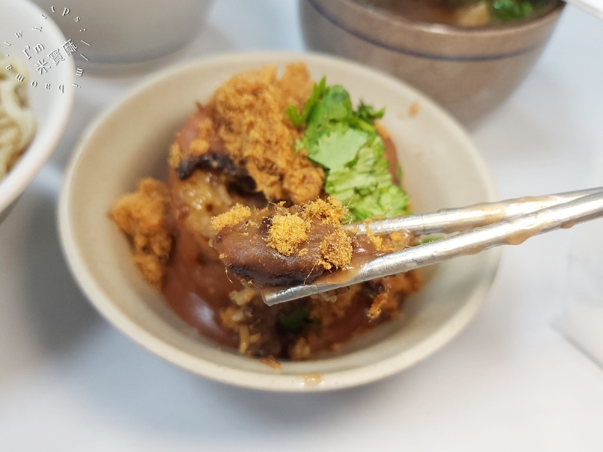 哥弟筒仔米糕｜永和美食，30年老店必吃筒仔米糕、排骨酥湯，從小吃到大的老味道！