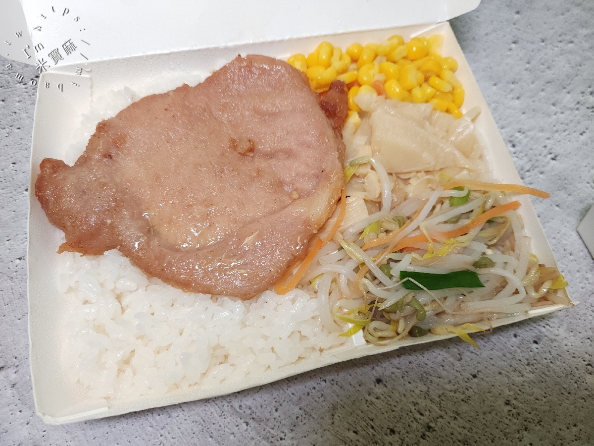 公園飯包｜台北車站美食，超高CP值平價便當，菜飯、獅子頭飯50元起，雞腿飯百元有找！