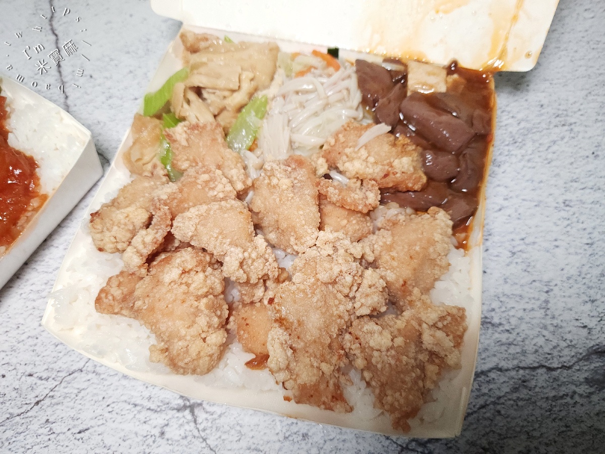 505雞大王｜板橋美食，大雞排、排骨飯百元有找，份量超滿足