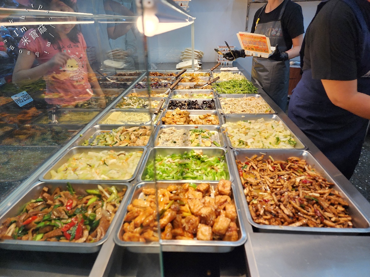 505雞大王｜板橋美食，大雞排、排骨飯百元有找，份量超滿足