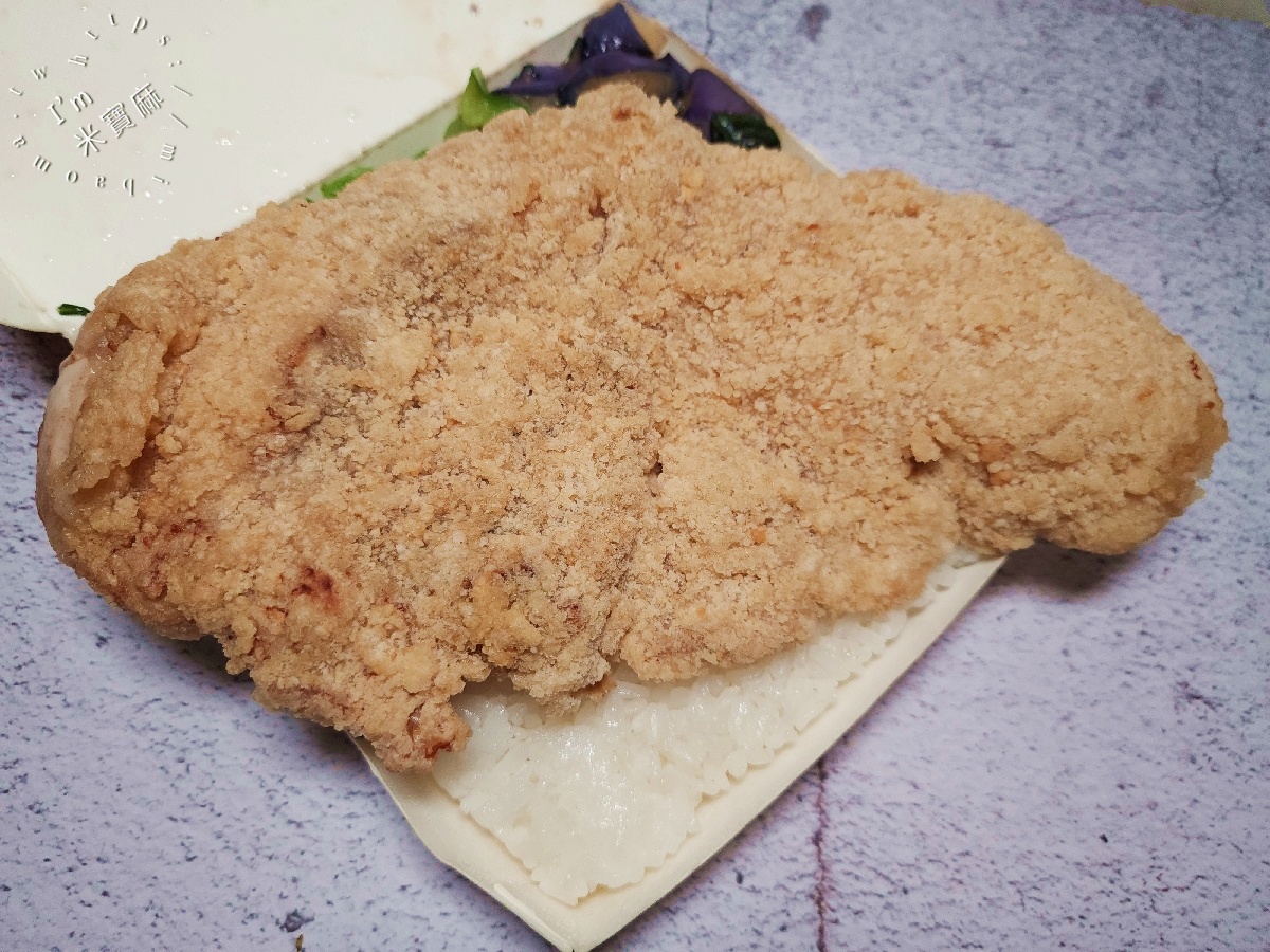 505雞大王｜板橋美食，大雞排、排骨飯百元有找，份量超滿足