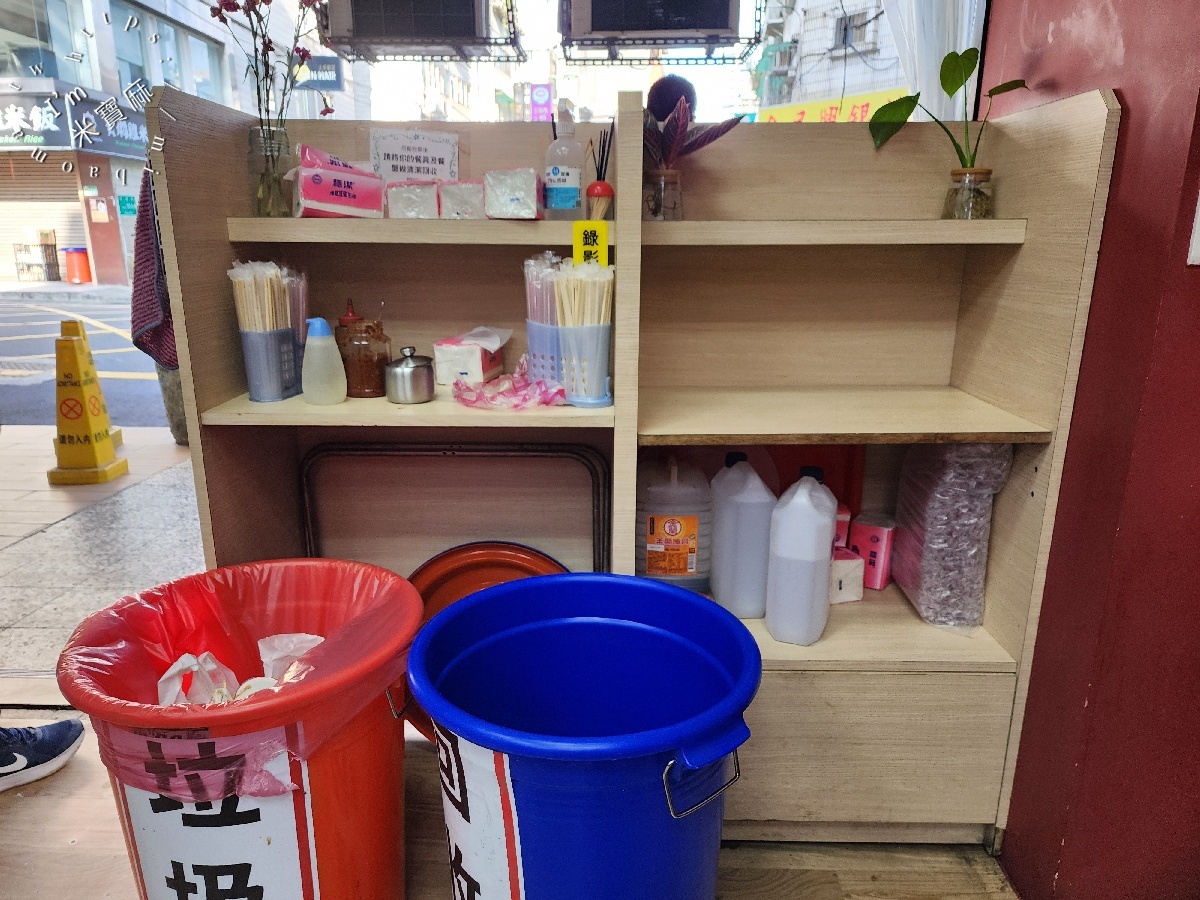 秦小姐豆漿店｜松山區早餐，三代傳承江浙風味，必吃新疆豬排蛋餅與獅子頭蛋燒餅