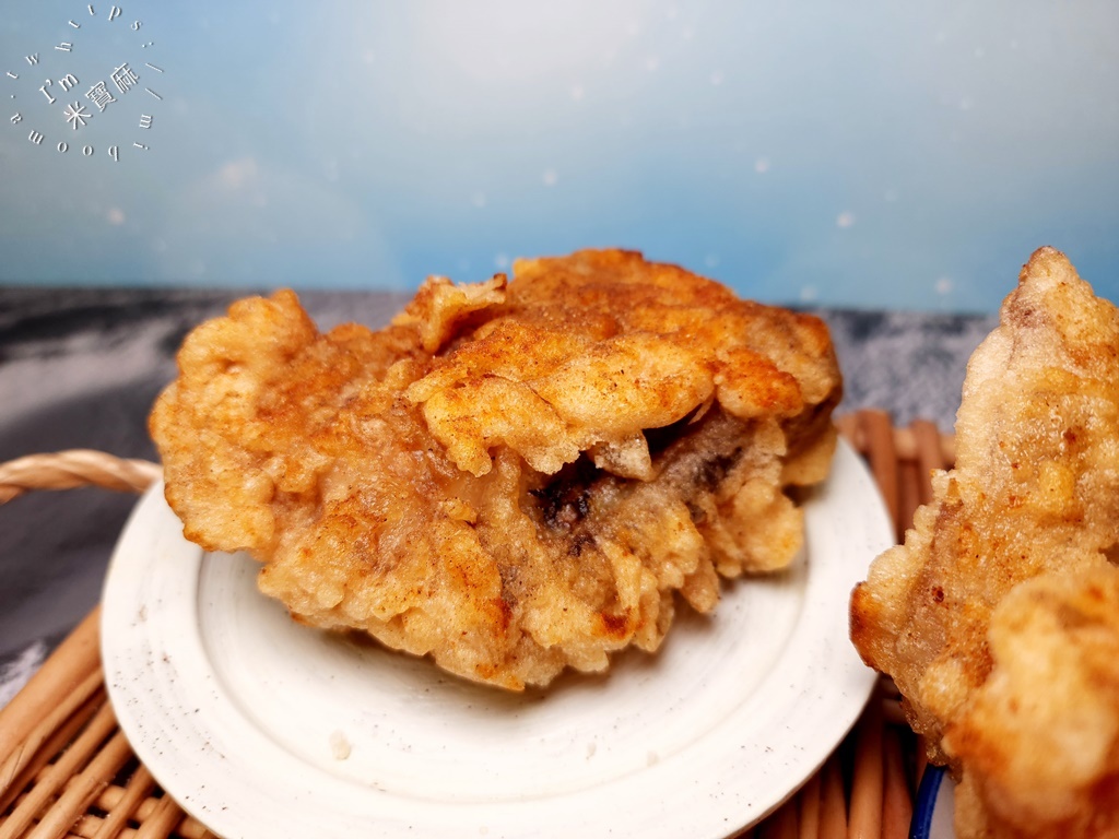 泗源炸雞｜樂華夜市美食，酥脆外皮、多汁內餡，宵夜加菜首選