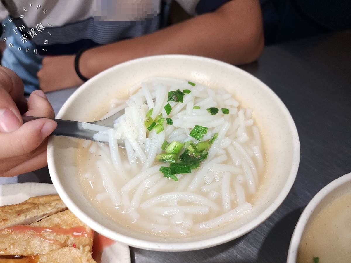 巷仔內米粉湯｜景美夜市巷弄內的隱藏美味，必吃古早味米粉湯與銷魂炸物