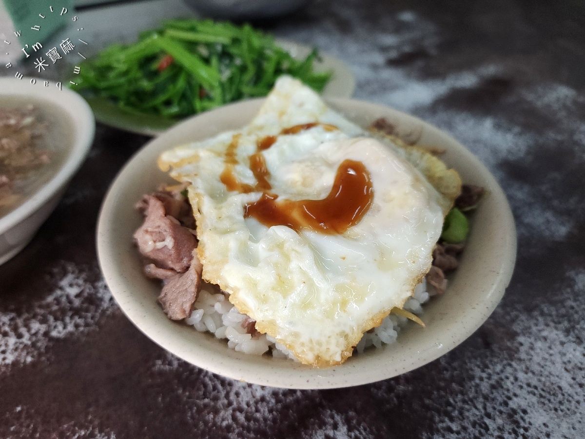 新莊羊肉榮|新莊美食,在地15年老饕激推!必吃羊肉飯、羊肉羹、招牌蒜頭辣椒醬油 新莊羊肉榮|新莊美食,在地15年老饕激推!必吃羊肉飯、羊肉羹、招牌蒜頭辣椒醬油