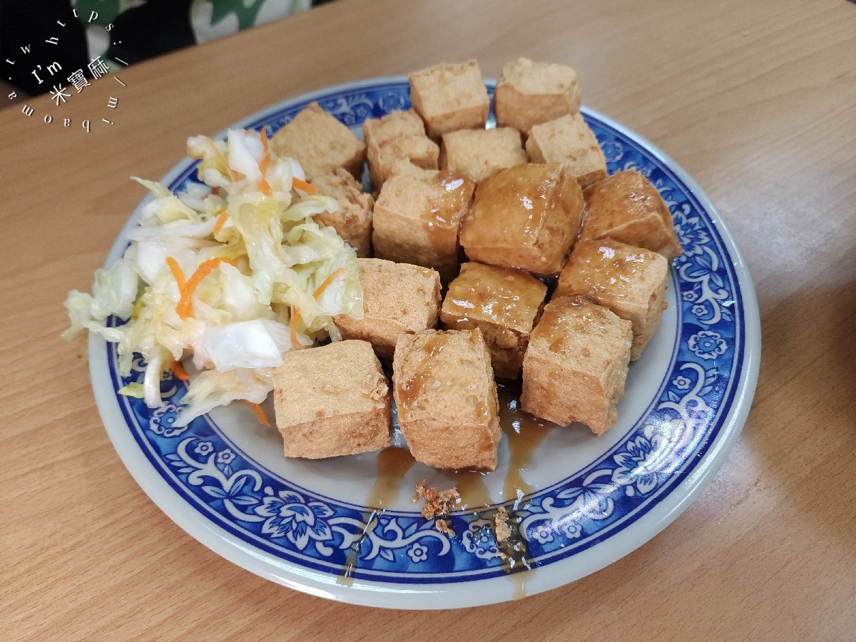 阿扁麵線｜新店美食，在地人也愛！鮮蚵腸仔麵線＋酥香臭豆腐，銅板價就能吃飽