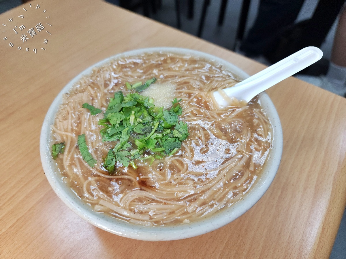 阿扁麵線｜新店美食，在地人也愛！鮮蚵腸仔麵線＋酥香臭豆腐，銅板價就能吃飽