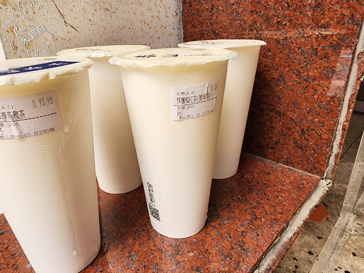 春山茶水舖｜台北大安超人氣手搖飲，科技大樓站排隊飲料推薦，四季春烏龍梅必喝，菜單價格一次看