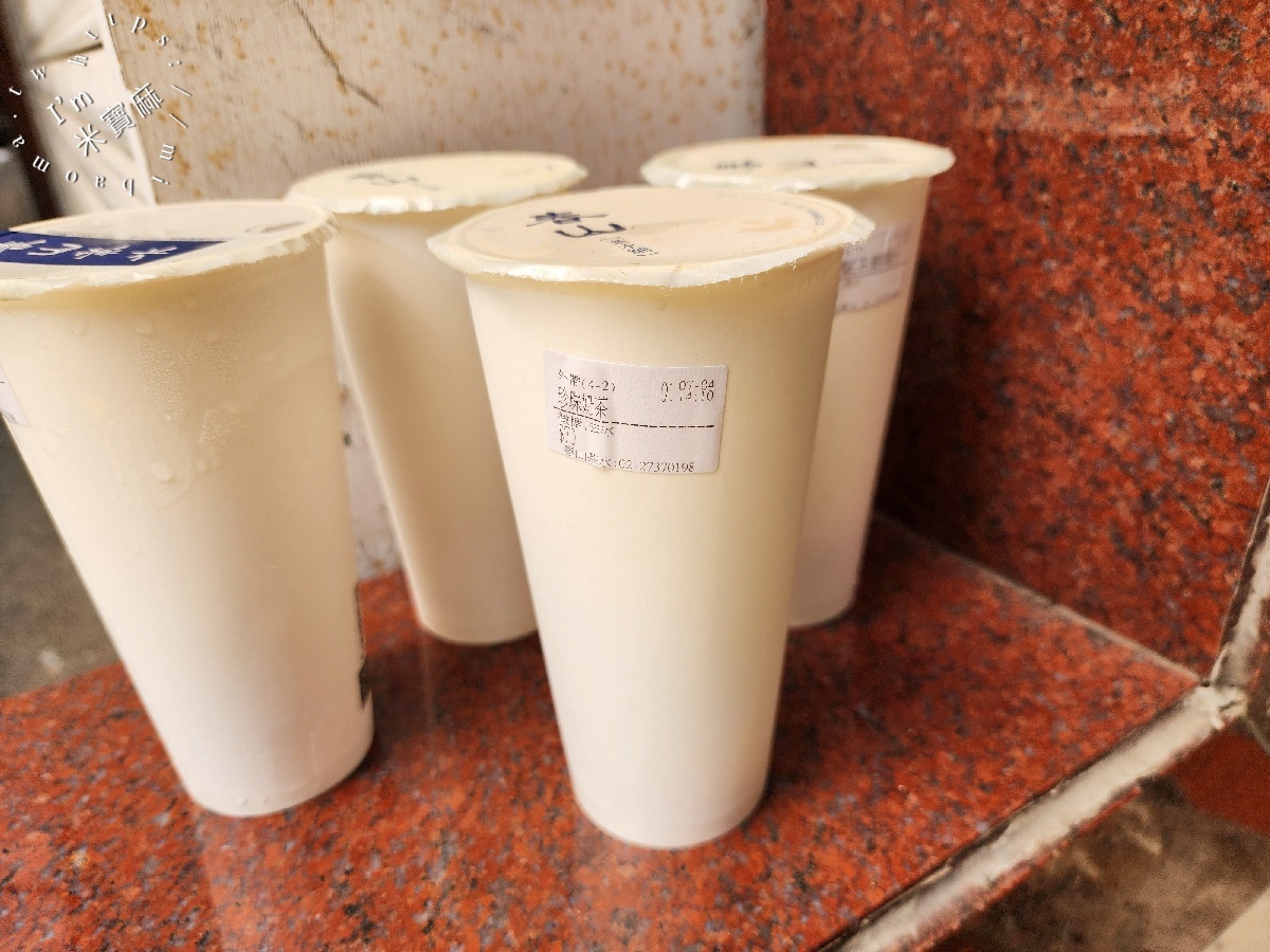 春山茶水舖｜台北大安超人氣手搖飲，科技大樓站排隊飲料推薦，四季春烏龍梅必喝，菜單價格一次看