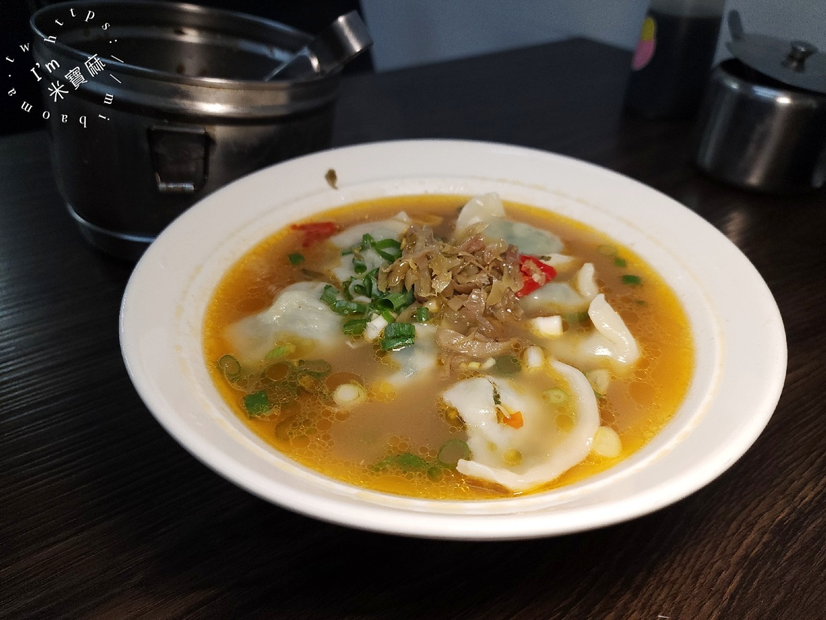 廣東腸粉酸辣粉中和仁愛店｜興南夜市美食，現點現做腸粉、酸辣粉、牛肉麵都推薦！捷運南勢角站美食