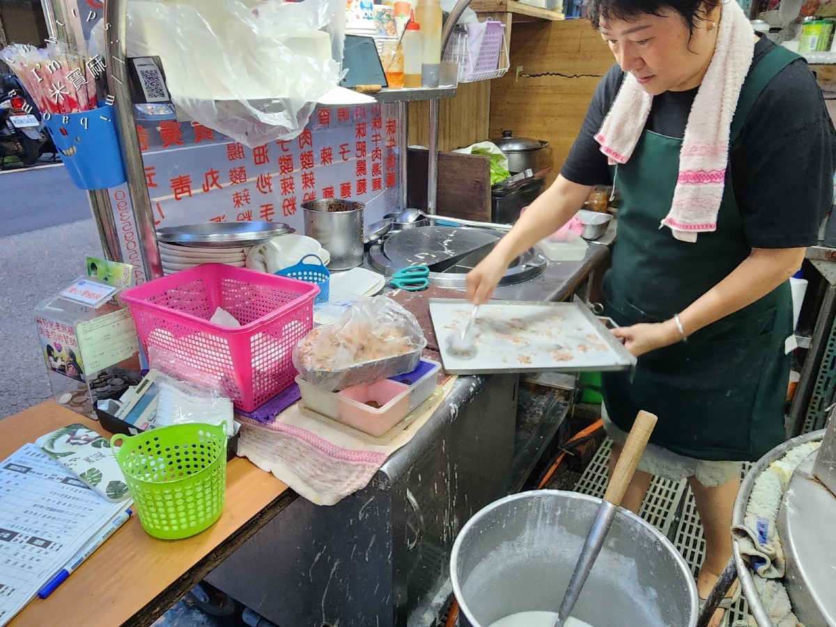 廣東腸粉酸辣粉中和仁愛店|興南夜市美食,現點現做腸粉、酸辣粉、牛肉麵都推薦!捷運南勢角站美食 廣東腸粉酸辣粉中和仁愛店|興南夜市美食,現點現做腸粉、酸辣粉、牛肉麵都推薦!捷運南勢角站美食