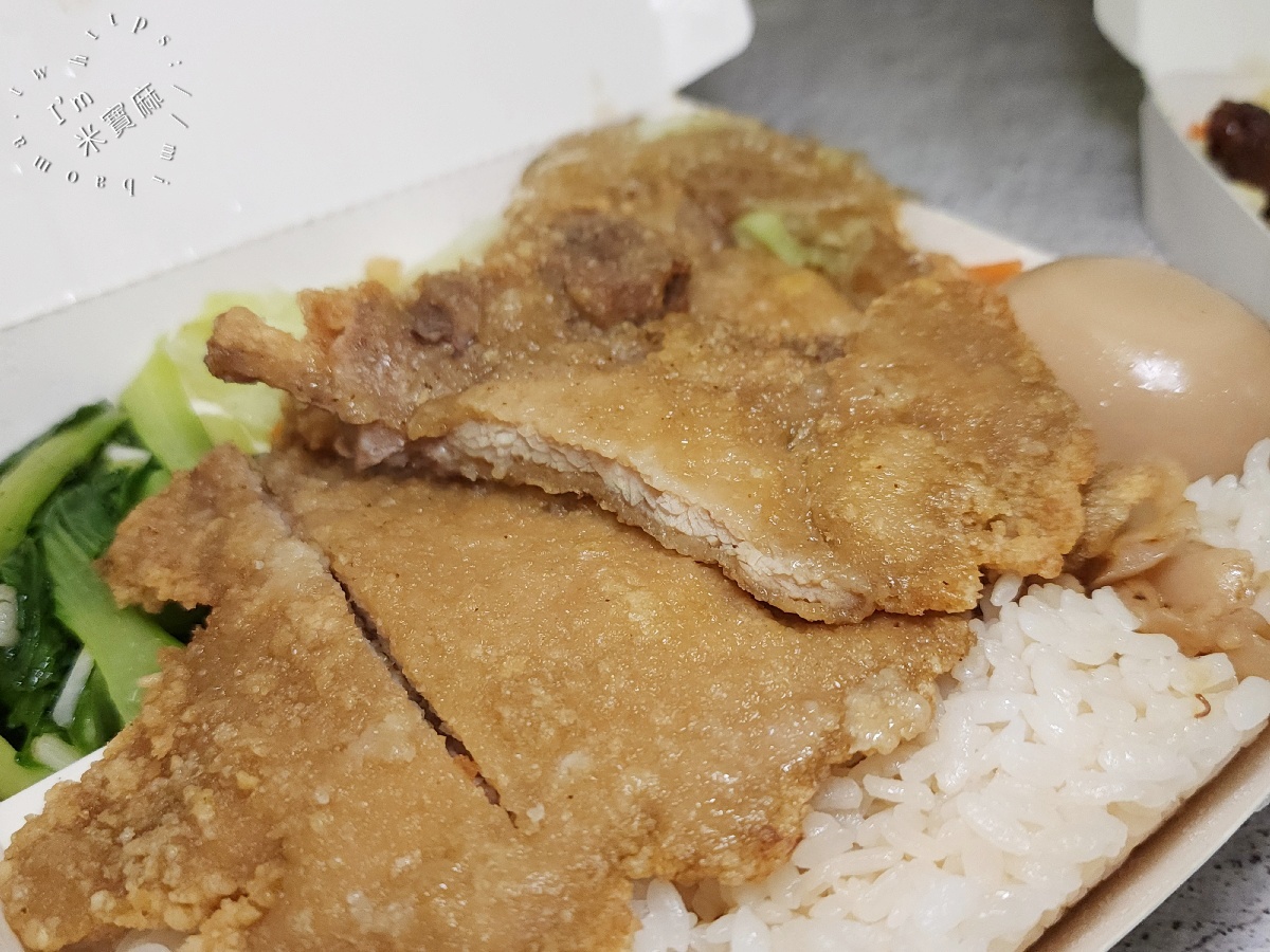 惠欣排骨飯|永和美食,在地人氣排骨飯、雞排飯、炸雞腿便當,配菜自選還有熱湯免費喝 惠欣排骨飯|永和美食,在地人氣排骨飯、雞排飯、炸雞腿便當,配菜自選還有熱湯免費喝
