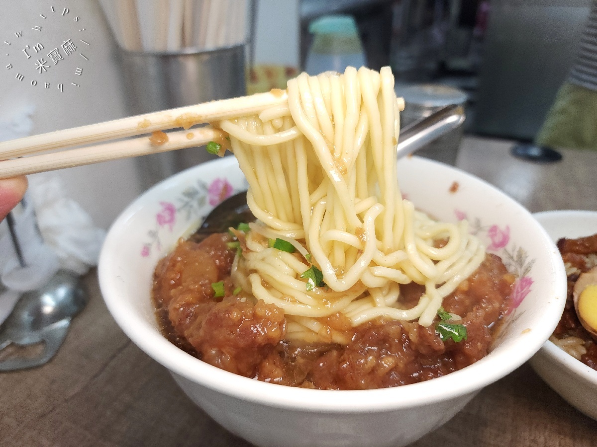 廟東清水排骨酥麵｜三重美食，不用跑廟東！在地人激推，香濃湯頭與軟嫩排骨酥療癒你的味蕾