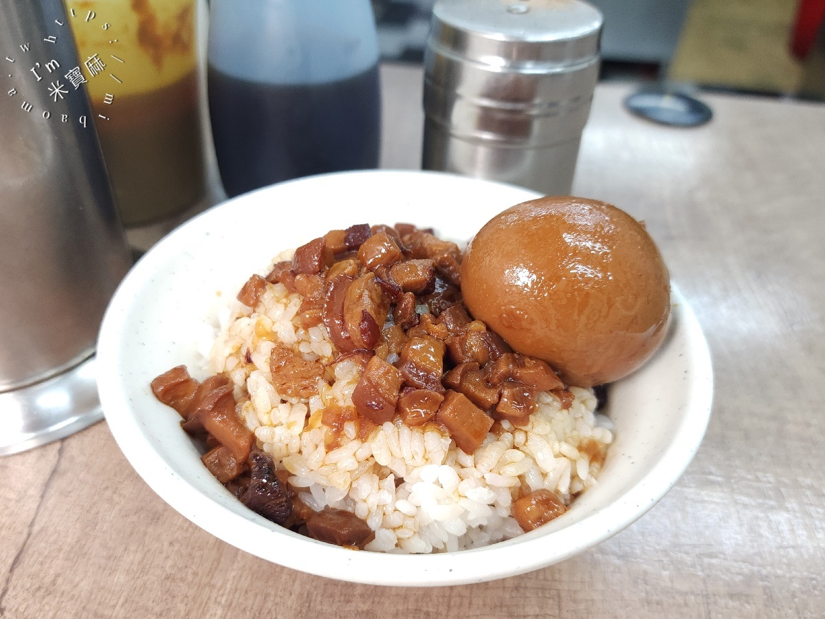 廟東清水排骨酥麵｜三重美食，不用跑廟東！在地人激推，香濃湯頭與軟嫩排骨酥療癒你的味蕾