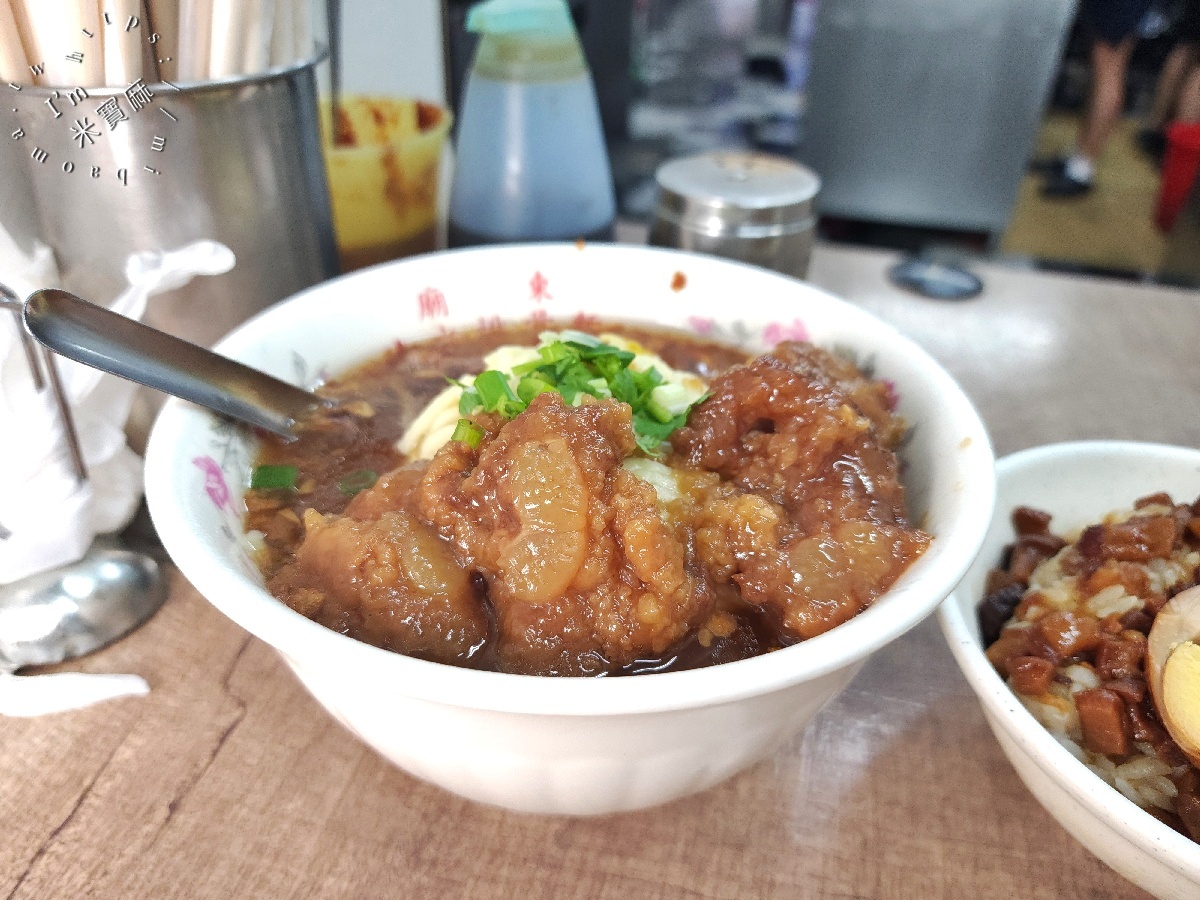廟東清水排骨酥麵｜三重美食，不用跑廟東！在地人激推，香濃湯頭與軟嫩排骨酥療癒你的味蕾