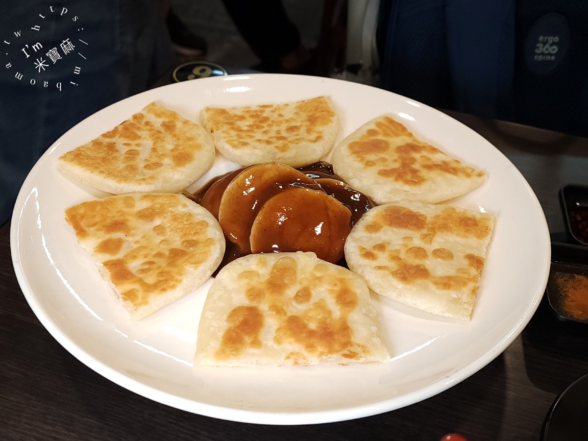 平津小北平麵食|永和頂溪站必吃北方麵食,牛肉捲餅、韭菜水餃、炸醬麵、豆沙鍋餅一次滿足 平津小北平麵食|永和頂溪站必吃北方麵食,牛肉捲餅、韭菜水餃、炸醬麵、豆沙鍋餅一次滿足