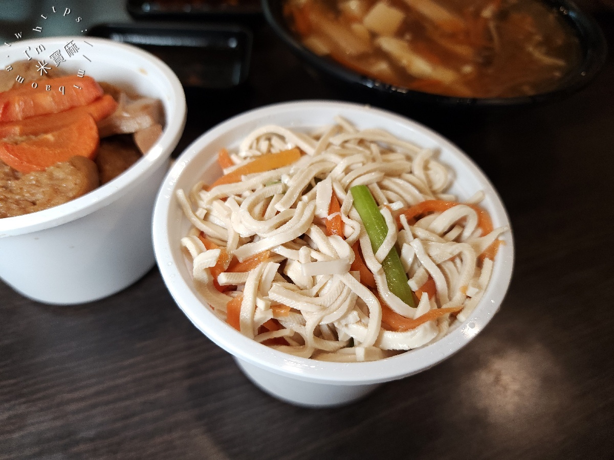 平津小北平麵食|永和頂溪站必吃北方麵食,牛肉捲餅、韭菜水餃、炸醬麵、豆沙鍋餅一次滿足 平津小北平麵食|永和頂溪站必吃北方麵食,牛肉捲餅、韭菜水餃、炸醬麵、豆沙鍋餅一次滿足