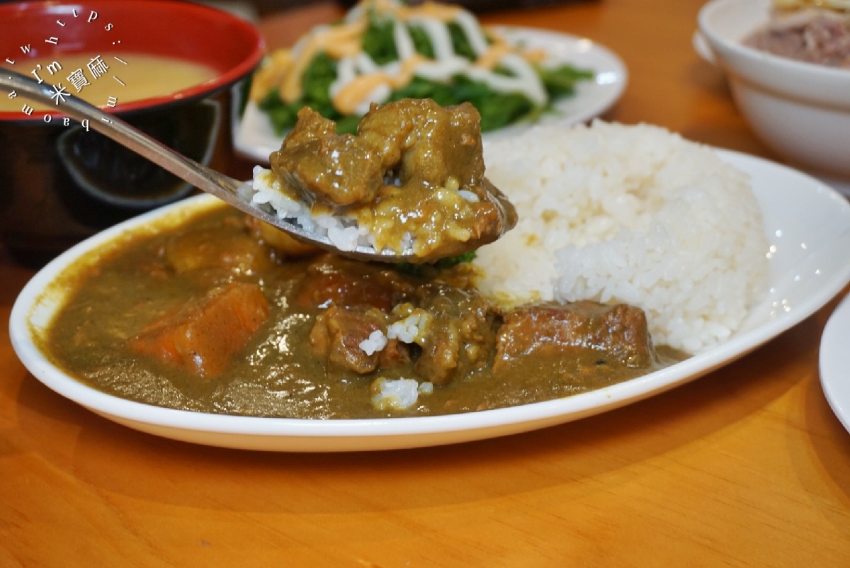 獅埜火雞肉飯|中和雞肉飯,套餐選擇超豐富,連咖哩牛腩飯都必點 獅埜火雞肉飯|中和雞肉飯,套餐選擇超豐富,連咖哩牛腩飯都必點