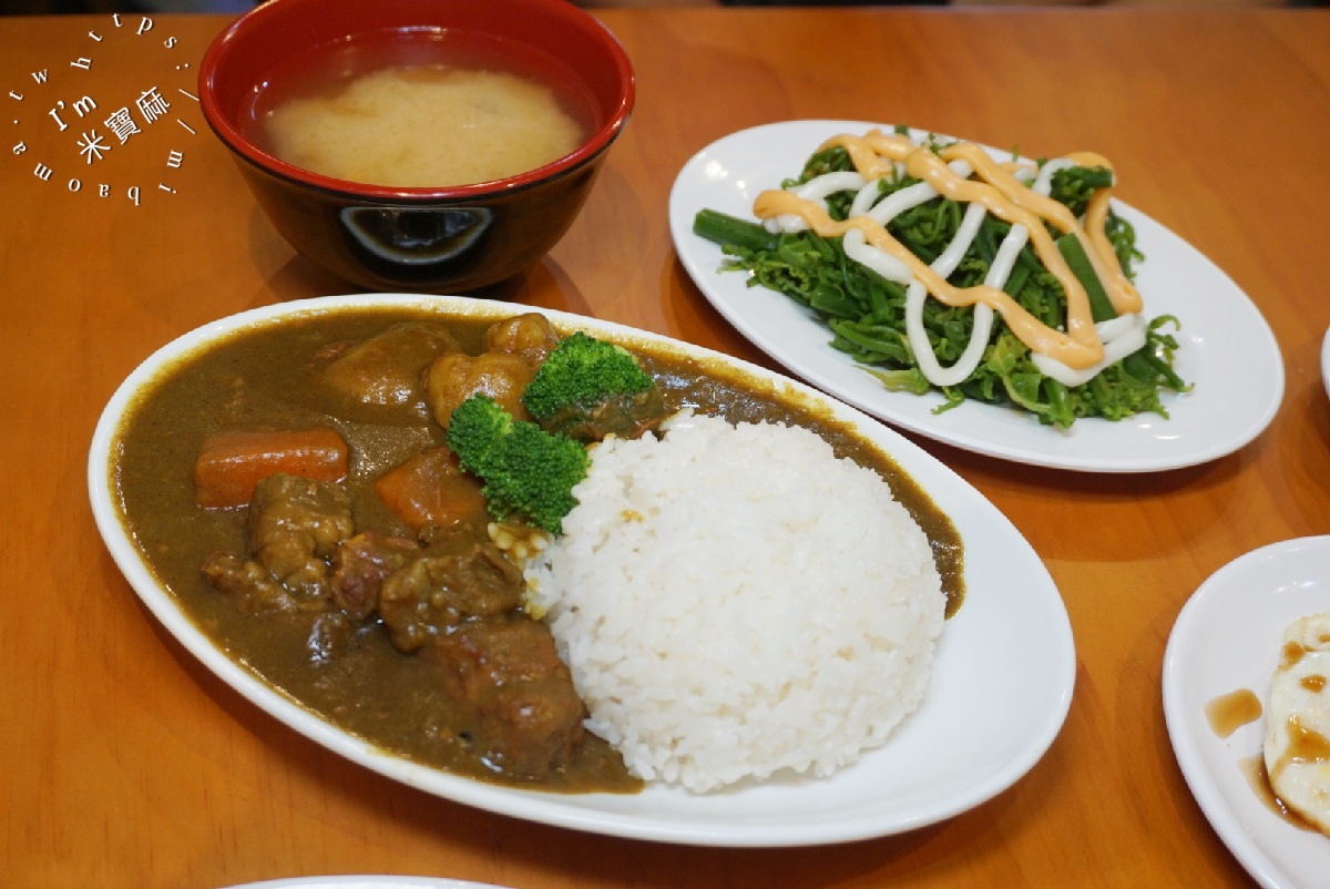 獅埜火雞肉飯|中和雞肉飯,套餐選擇超豐富,連咖哩牛腩飯都必點 獅埜火雞肉飯|中和雞肉飯,套餐選擇超豐富,連咖哩牛腩飯都必點
