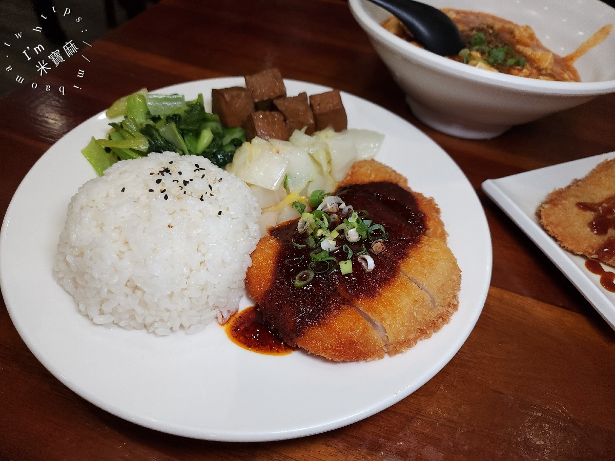 饕食屋|永和美食,多口味炸豬排丼飯、椒麻豬排、麻婆豆腐豬排,內用飲料免費續喝 饕食屋|永和美食,多口味炸豬排丼飯、椒麻豬排、麻婆豆腐豬排,內用飲料免費續喝