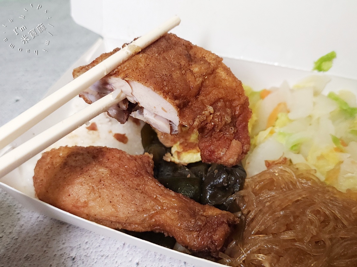小肥便當｜南京三民站排隊便當推薦！雞腿飯、排骨飯、東坡肉飯人氣必點，雙拼加肉更滿足