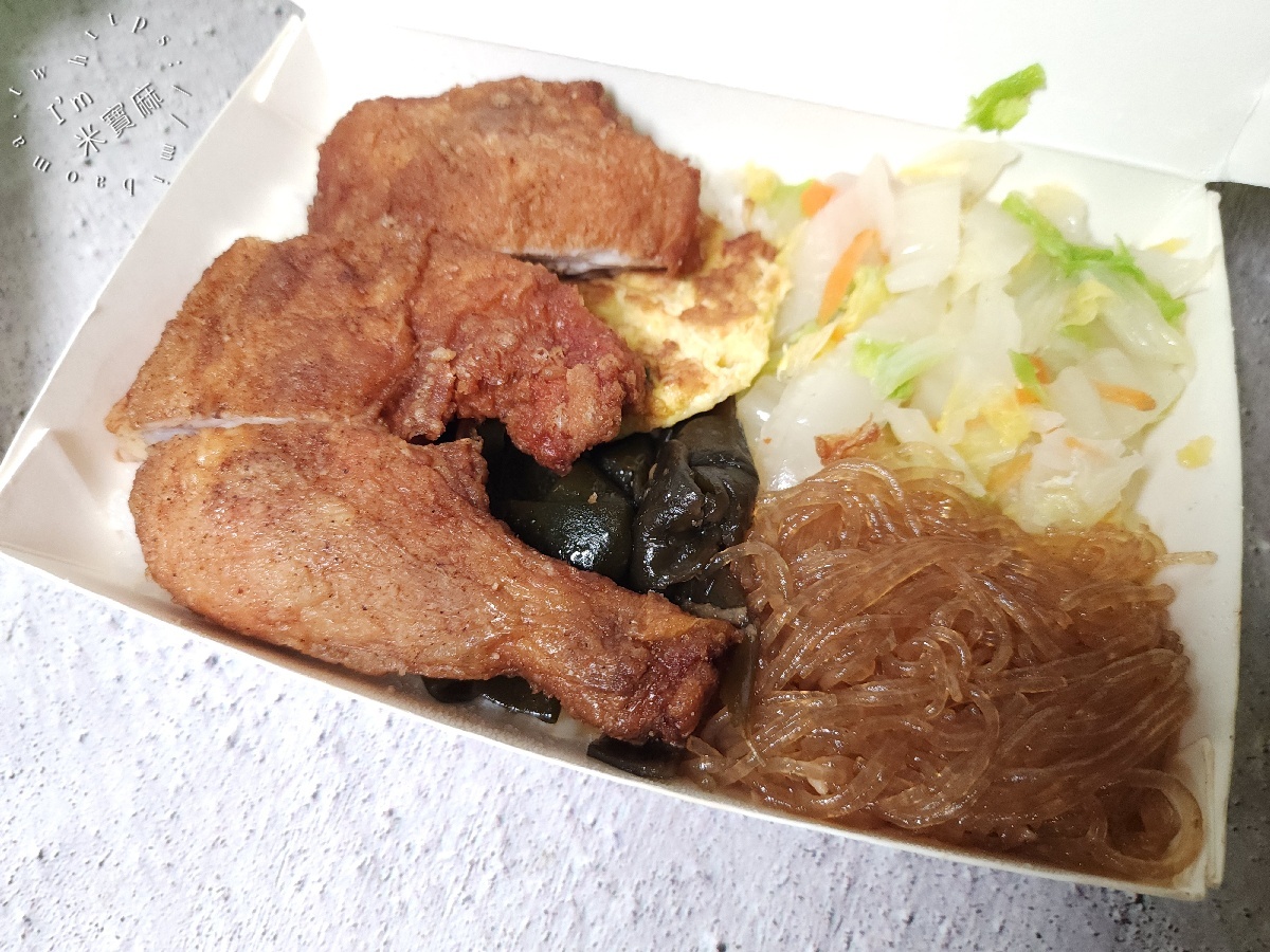 小肥便當｜南京三民站排隊便當推薦！雞腿飯、排骨飯、東坡肉飯人氣必點，雙拼加肉更滿足