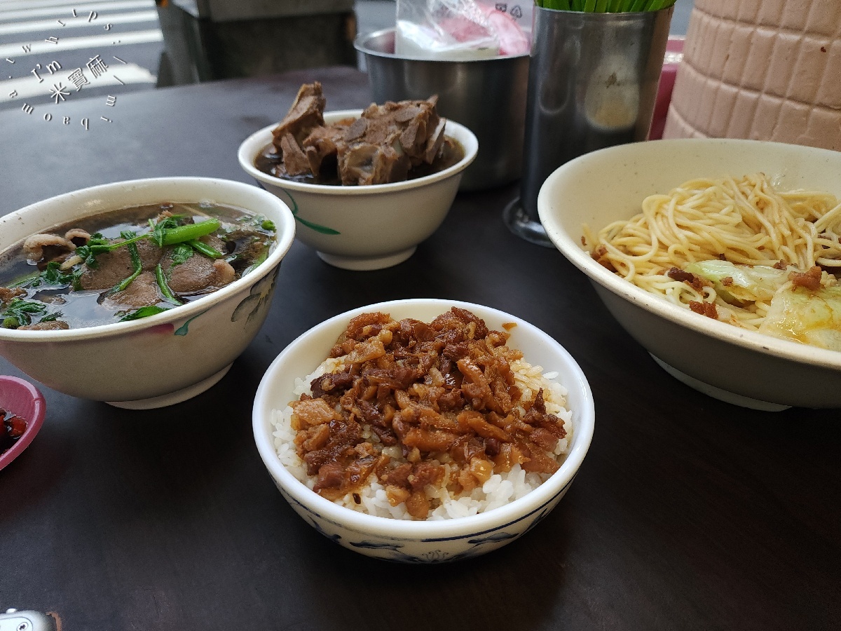 無名當歸藥燉排骨 羊肉湯｜永和美食，大碗排骨湯、羊肉湯，在地人激推必吃！