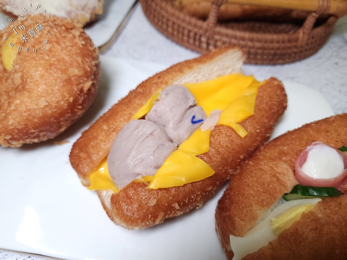 金圈脆皮甜甜圈｜萬華美食，艋舺大道超人氣脆皮甜甜圈，鮮奶甜甜圈、明太子棒、沙拉船一次滿足！