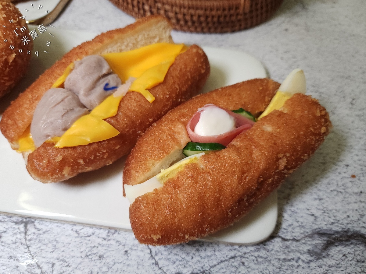 金圈脆皮甜甜圈｜萬華美食，艋舺大道超人氣脆皮甜甜圈，鮮奶甜甜圈、明太子棒、沙拉船一次滿足！
