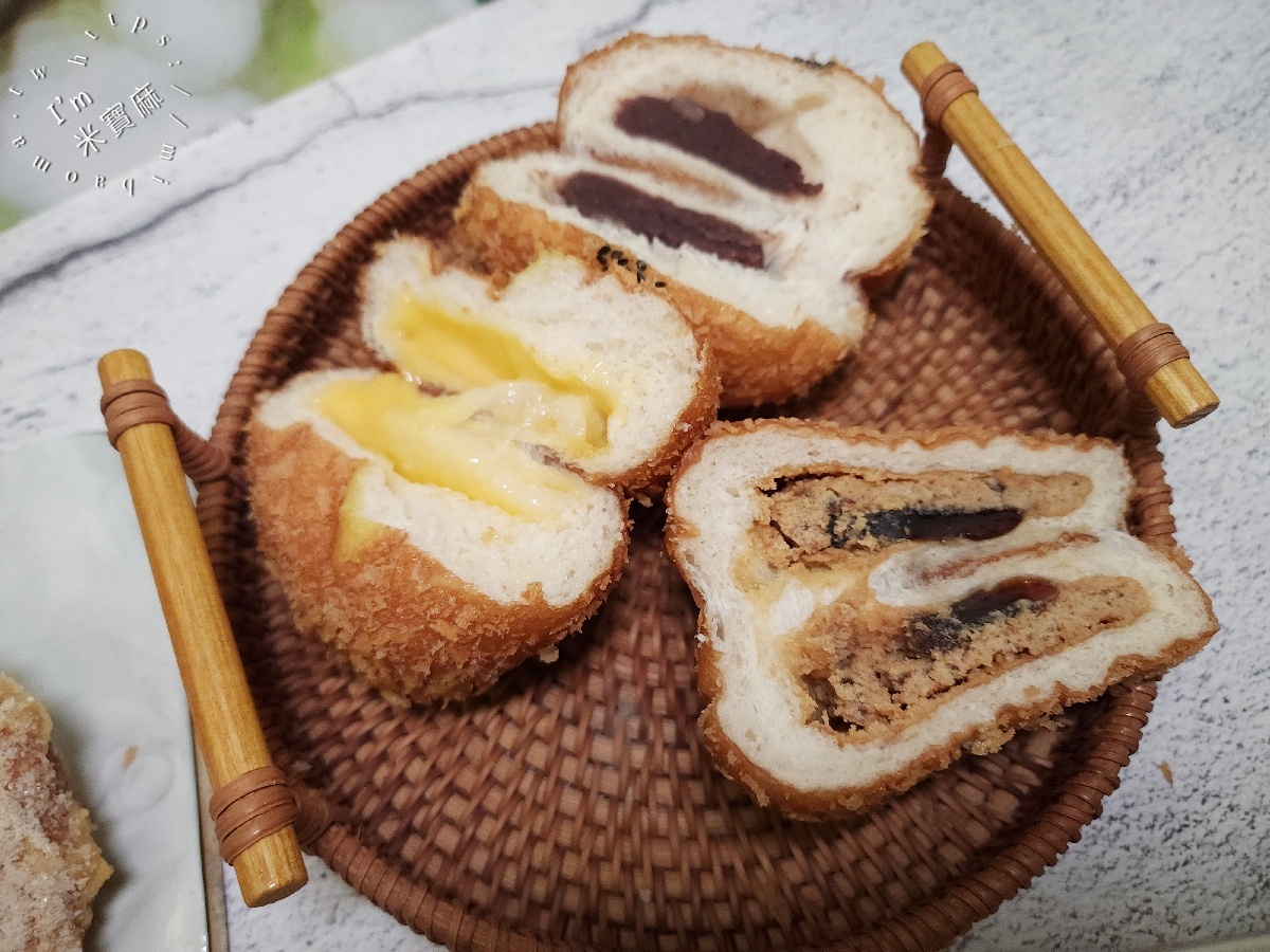 金圈脆皮甜甜圈｜萬華美食，艋舺大道超人氣脆皮甜甜圈，鮮奶甜甜圈、明太子棒、沙拉船一次滿足！