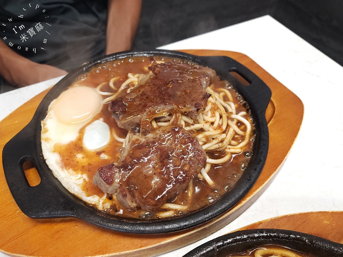 樂牧牛排屋|中和牛排推薦,排餐附酥皮濃湯、冰品飲料無限享用 樂牧牛排屋|中和牛排推薦,排餐附酥皮濃湯、冰品飲料無限享用