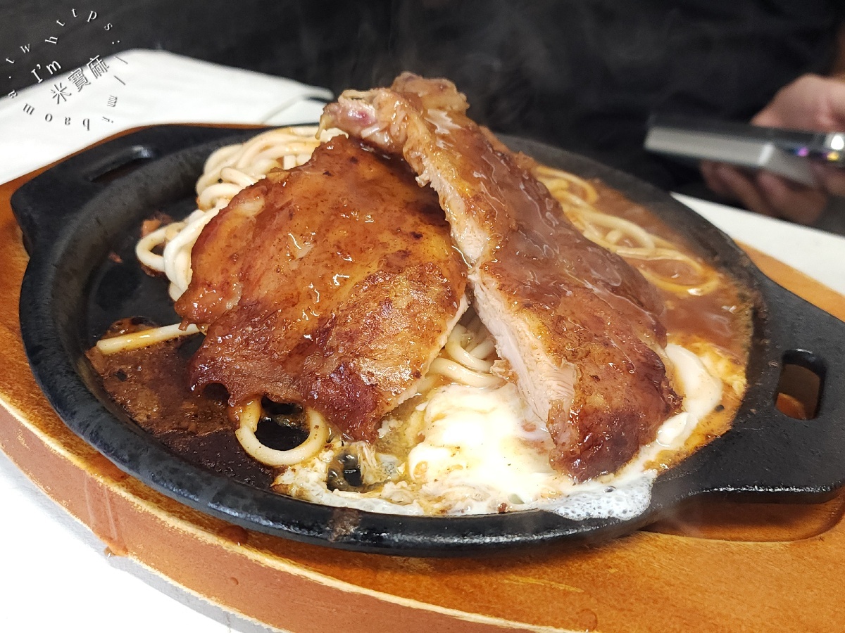 樂牧牛排屋|中和牛排推薦,排餐附酥皮濃湯、冰品飲料無限享用 樂牧牛排屋|中和牛排推薦,排餐附酥皮濃湯、冰品飲料無限享用