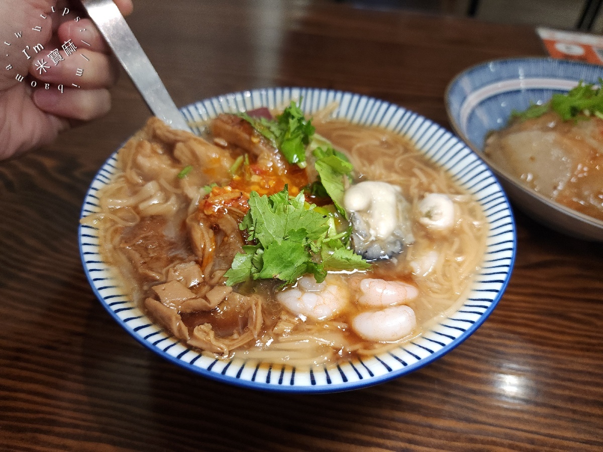 洣唰  專業麵線板橋總店｜板橋美食，五福麵線料多實在，肉圓、甜不辣、蚵魯飯一次滿足！