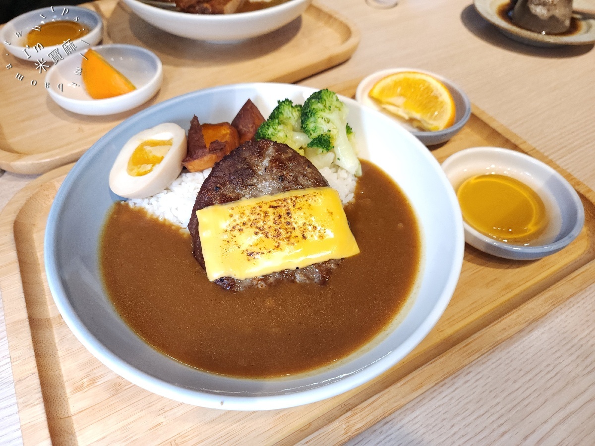 任風咖哩｜板橋美食，柳丁熬煮特色咖哩、免費續飯續醬