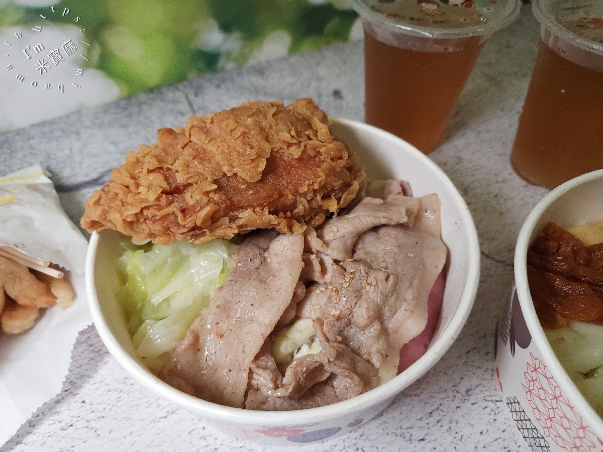 爽雞王板橋店｜板橋便當、炸雞推薦，雞排飯、香香雞烤肉飯超有飽足感，晚餐宵夜外帶好選擇