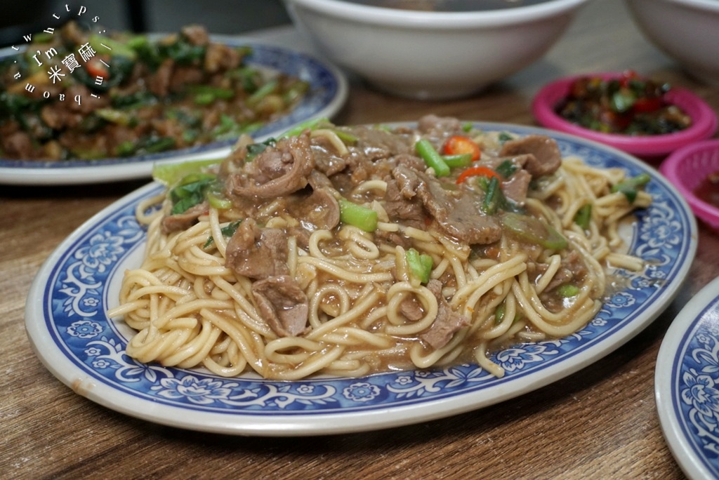 夏記羊肉｜土城美食，新北第一羊肉炒麵！當歸羊肉湯、熱炒推薦，免費無限續湯