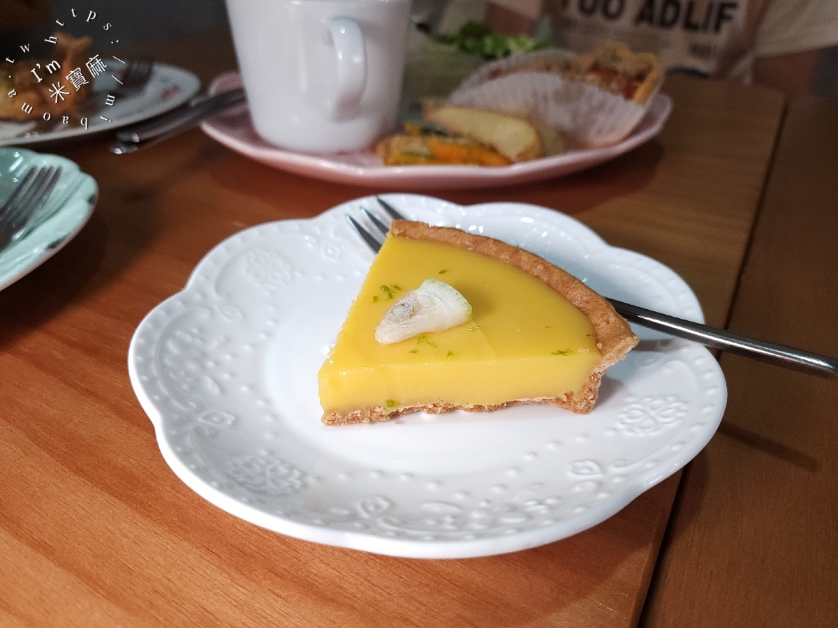 老派的約會｜新店美食，甜鹹派＋鹹派輕食盤，午後來杯拿鐵超享受