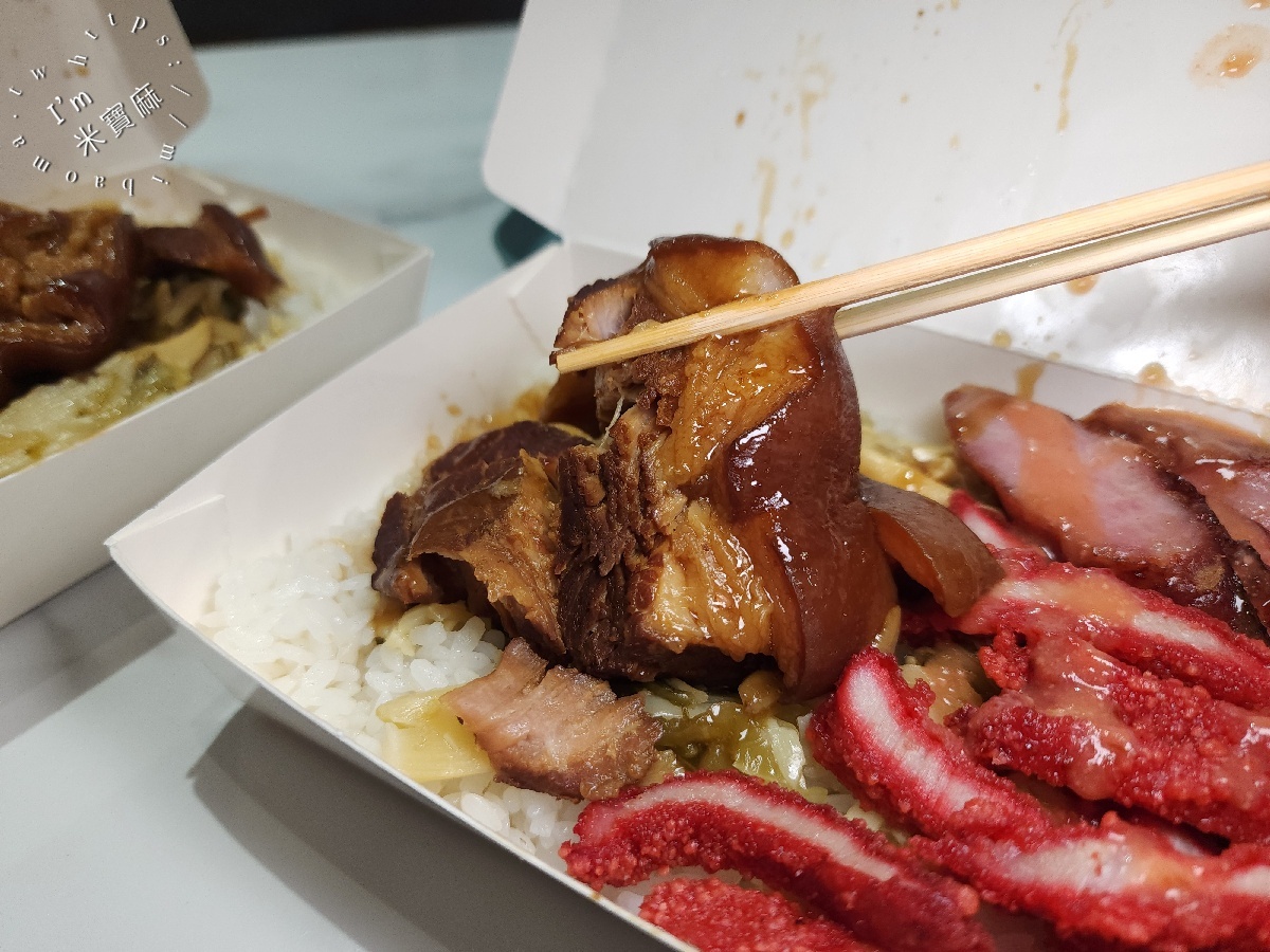 極黑家A Yi 腿庫飯｜樹林美食，腿庫、燒肉、香腸三拼超澎湃！俊英街人氣腿庫飯