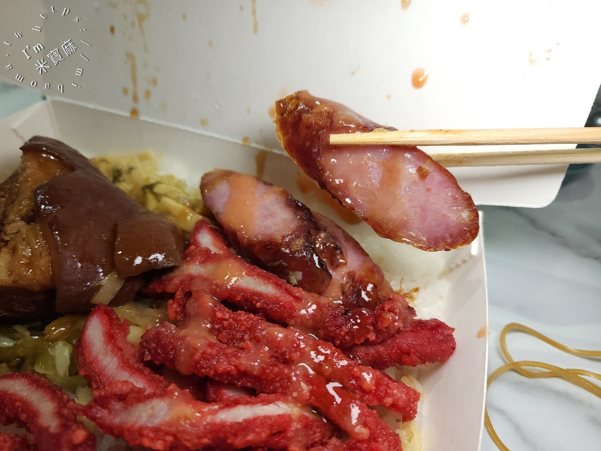 極黑家A Yi 腿庫飯｜樹林美食，腿庫、燒肉、香腸三拼超澎湃！俊英街人氣腿庫飯