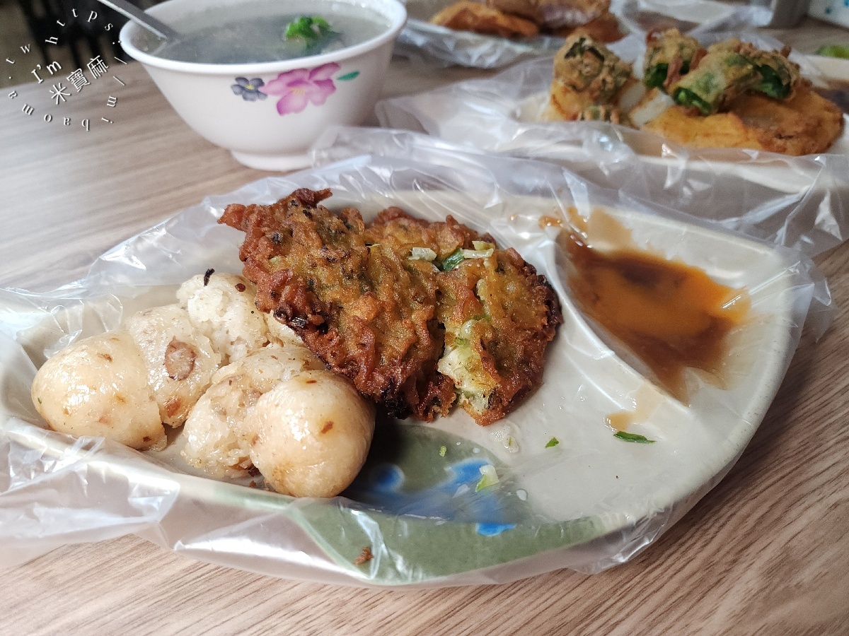 集美蚵嗲 ｜三重美食，現點現炸！招牌蚵嗲、蚵仔湯必吃，菜寮站人氣炸物小吃