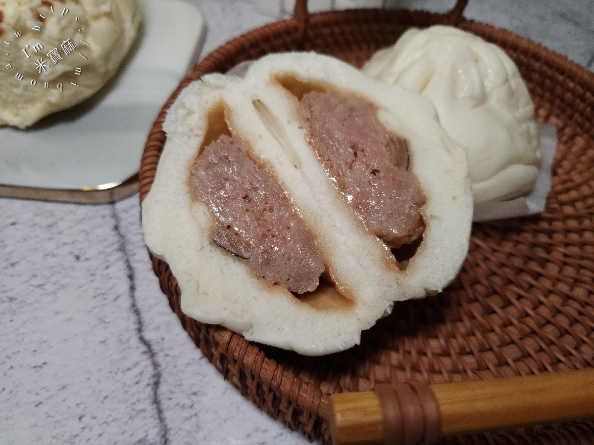 鹿港阿暉師肉包｜三重美食，香菇牛奶肉包、牛奶饅頭、鹹蛋糕，三種人氣古早味小吃一次買