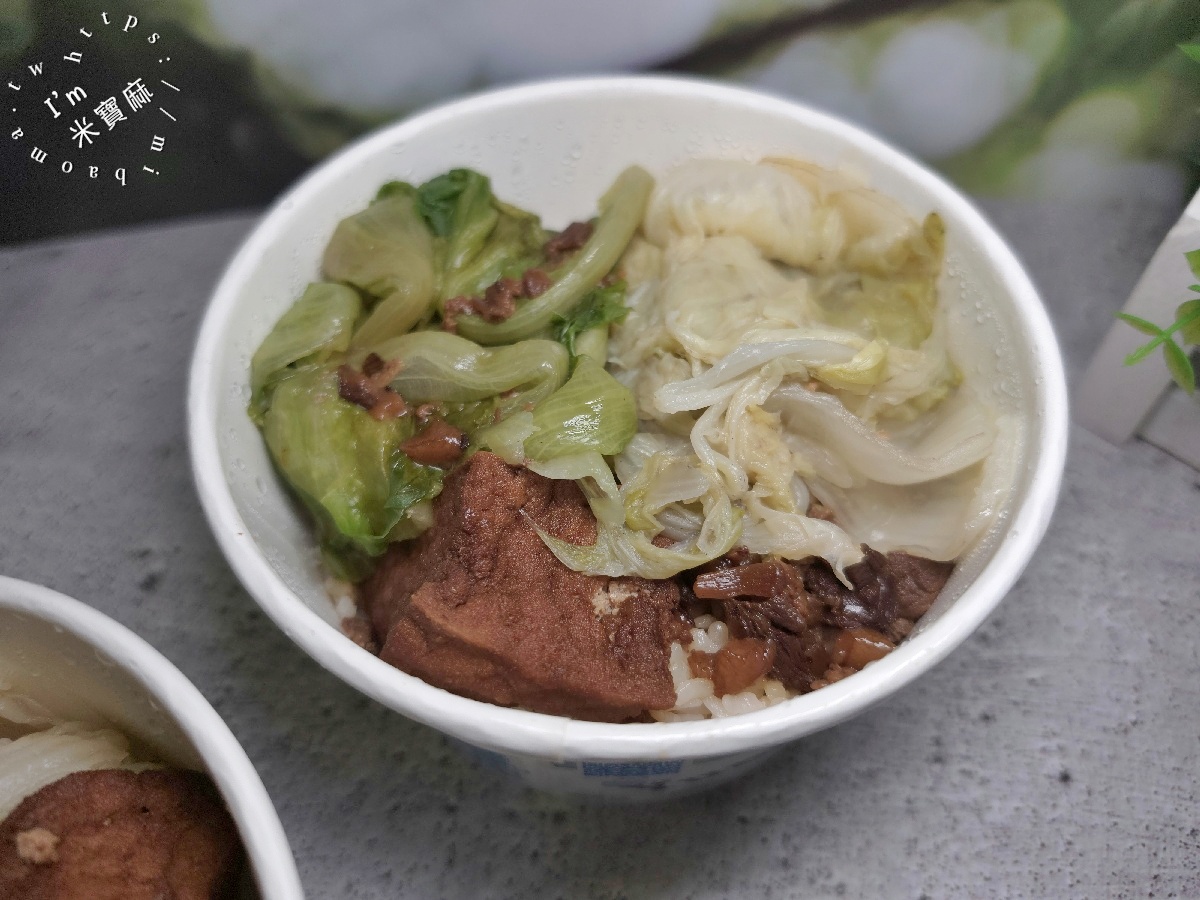 北港町 Pak Káng Tìn｜永和美食，百元有找的香腸飯、滷肉飯