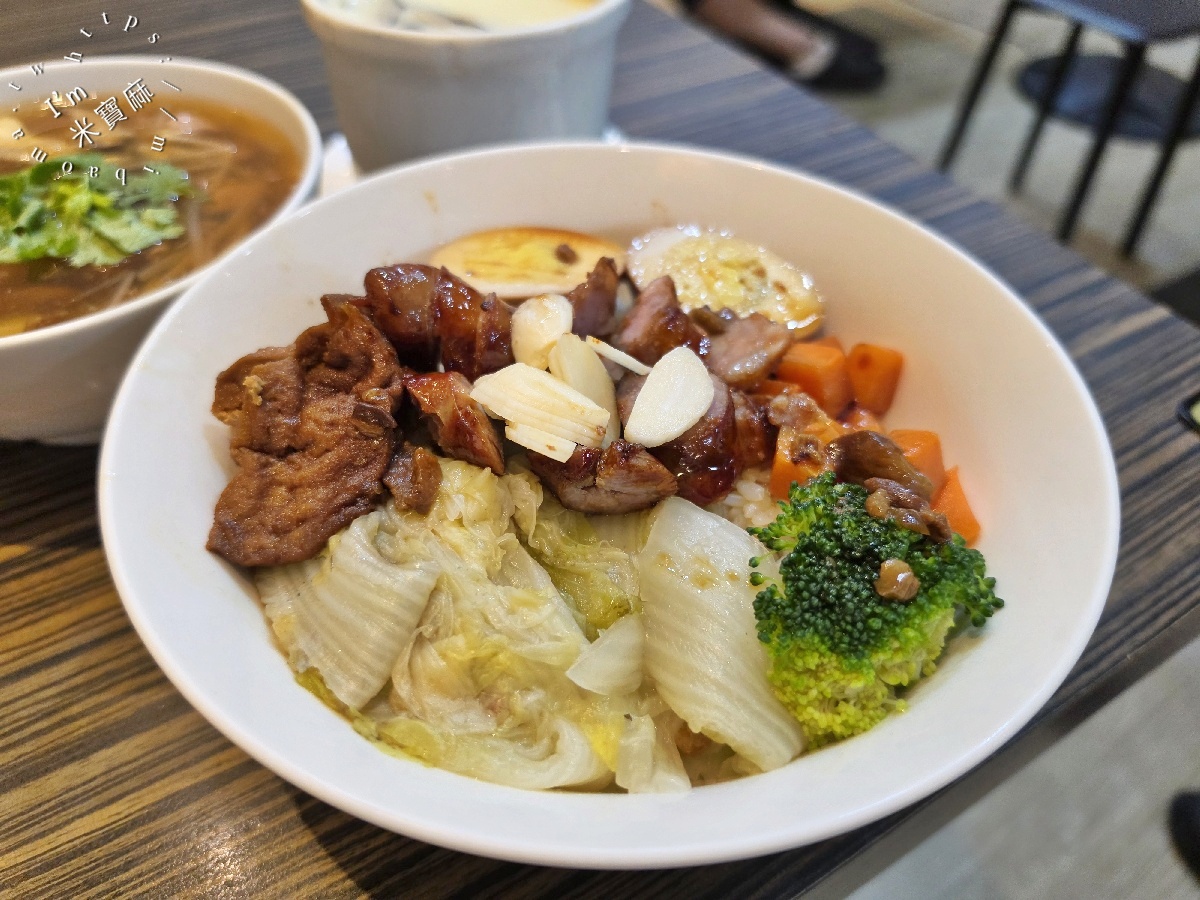 北港町 Pak Káng Tìn|永和美食,百元有找的香腸飯、滷肉飯 北港町 Pak Káng Tìn|永和美食,百元有找的香腸飯、滷肉飯