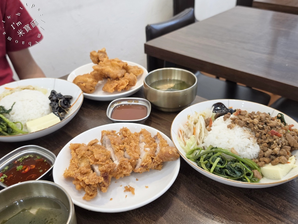 全福食堂｜興南夜市美食，泰式椒麻雞腿飯、打拋豬必吃