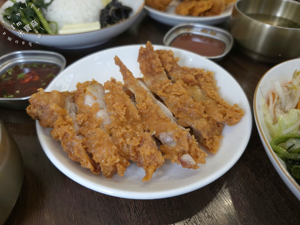 全福食堂｜興南夜市美食，泰式椒麻雞腿飯、打拋豬必吃