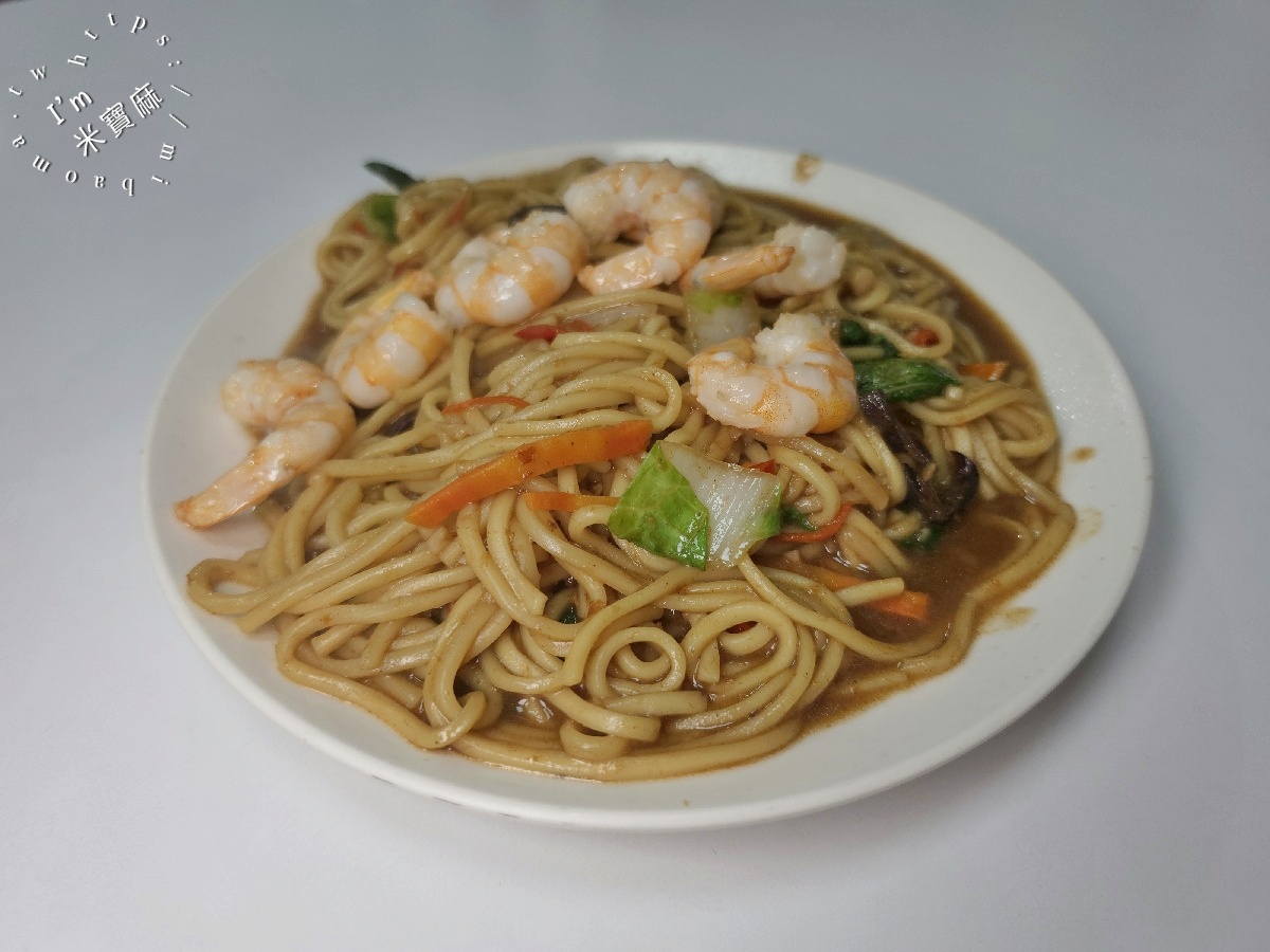 雙龍炒飯｜板橋美食，前鼎泰豐主廚掌勺，排骨蛋炒飯、沙茶蝦仁炒麵一次吃