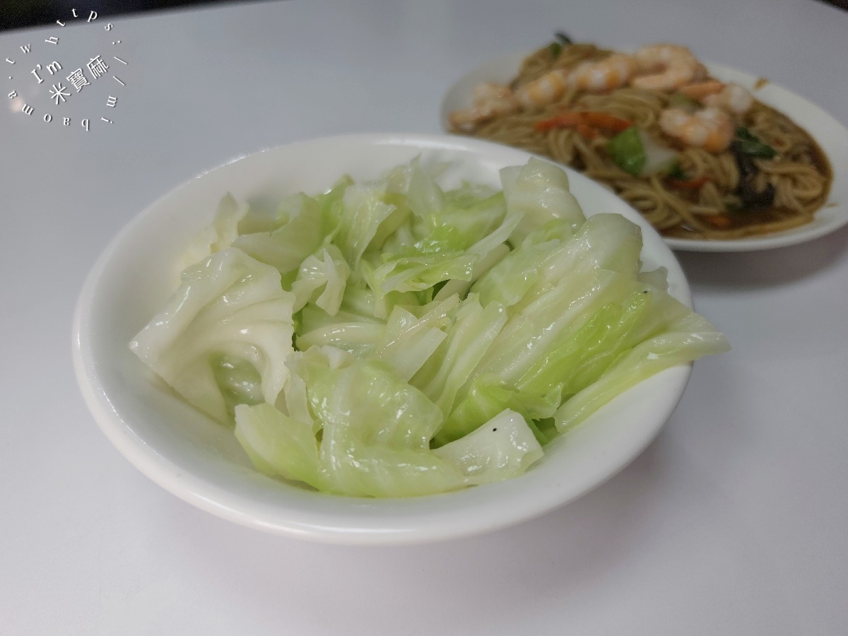 雙龍炒飯｜板橋美食，前鼎泰豐主廚掌勺，排骨蛋炒飯、沙茶蝦仁炒麵一次吃