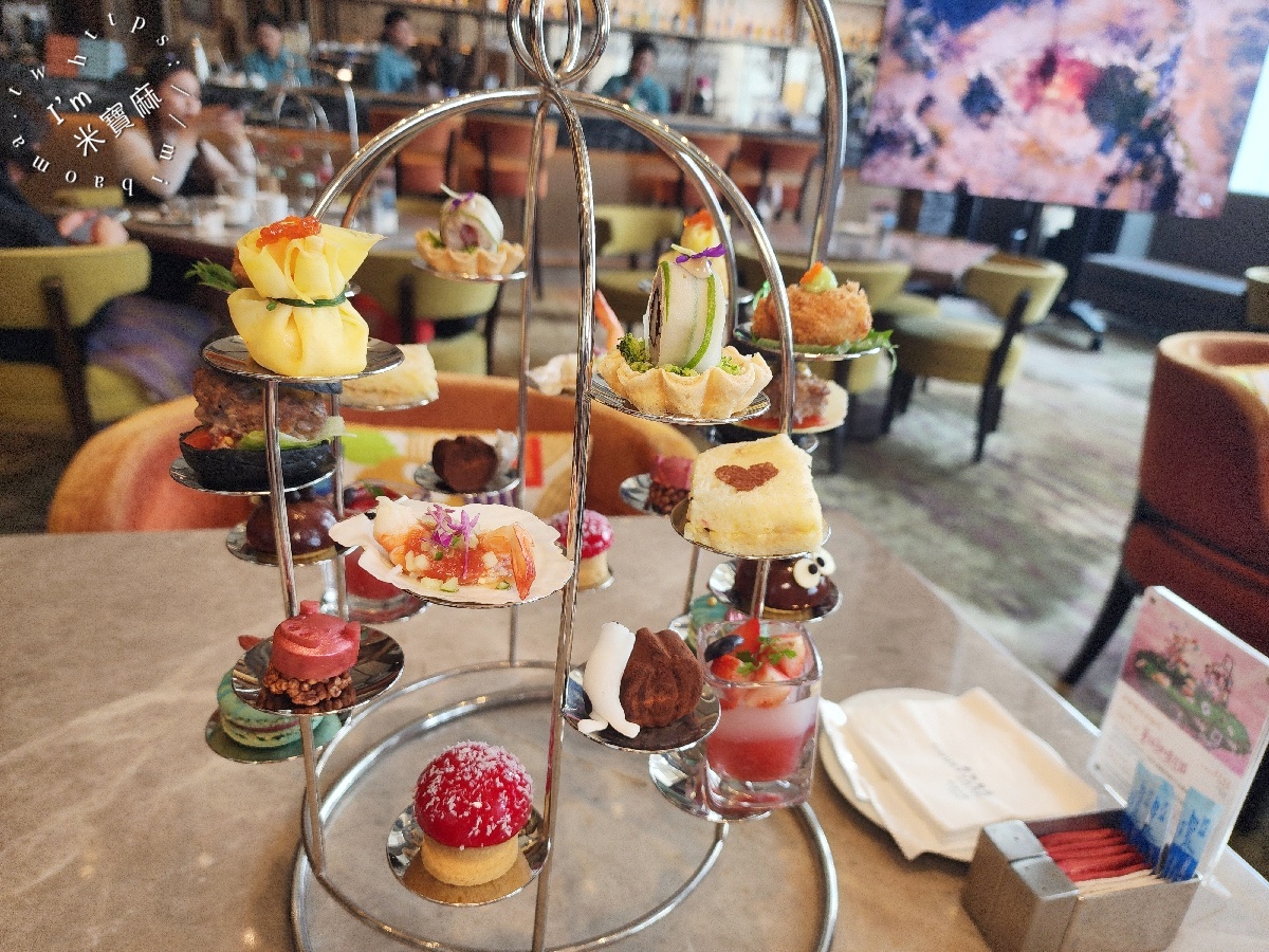六福萬怡酒店 THE LOUNGE｜南港下午茶推薦，「童話秘境花園雙人下午茶」12款夢幻鹹甜點一次吃