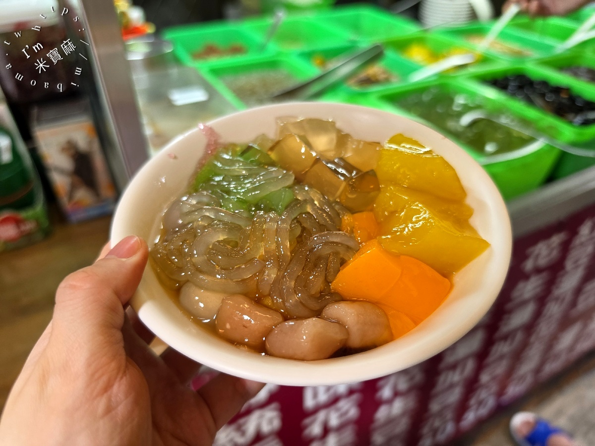 54大碗公 剉冰｜中和美食，20種以上配料任你裝！銅板價剉冰、甜湯吃到滿滿超滿足