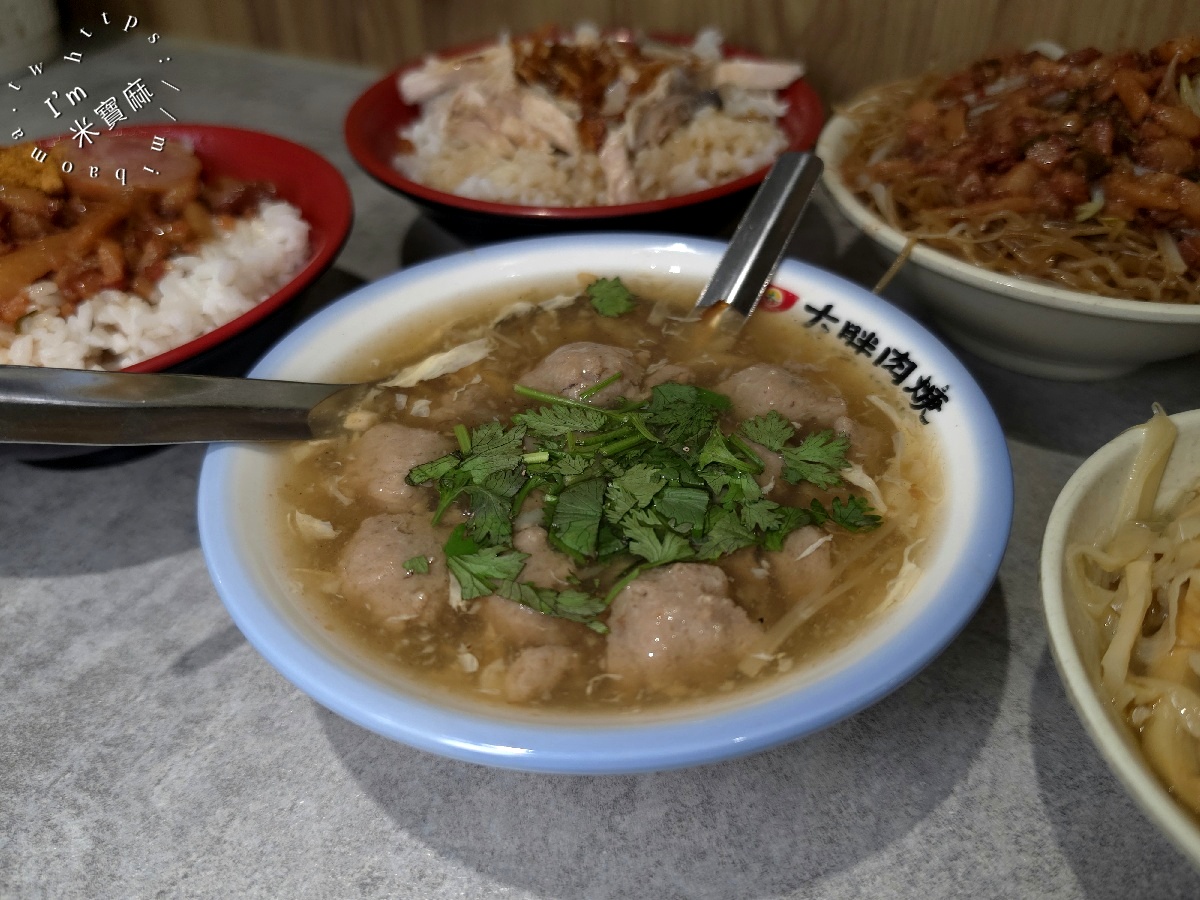 大胖肉羹 莒光店｜中和美食，肉羹湯免費續、平價雞肉飯